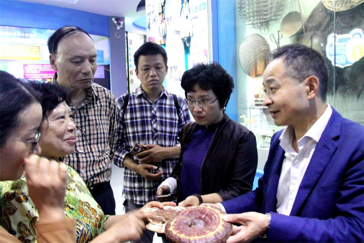 中國(guó)靈芝十大品牌|仙客來(lái)靈芝|仙客來(lái)靈芝破壁孢子粉|仙客來(lái)孢子油|仙客來(lái)靈芝飲片|仙客來(lái)破壁孢子粉|仙客來(lái)靈芝中藥飲片|馳名商標(biāo)|m.tianyabagua.cn|