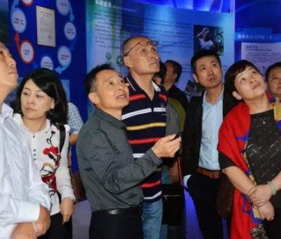 江蘇省太倉市企業(yè)家考察團(tuán)蒞臨仙客來公司考察