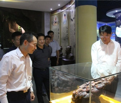 九江市委常委、副市長(zhǎng)張新龍蒞臨仙客來(lái)公司調(diào)研