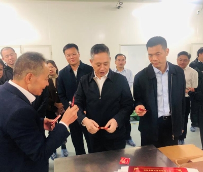 省政協(xié)副主席、黨組副書記、省級(jí)林長(zhǎng)陳俊卿蒞臨仙客來公司調(diào)研